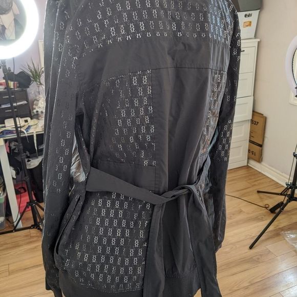 LULULEMON limited edition new moves silver gray full zip windbreaker jacket - Picture 7 of 9